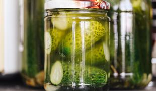 Znano je, ali so pri vzorčenju kislih kumaric odkrili paracetamol