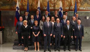 Slovenija ima novo vlado pod vodstvom Janeza Janše #video
