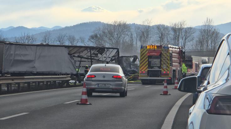 Tovornjak nesreča | Foto: Metka Prezelj