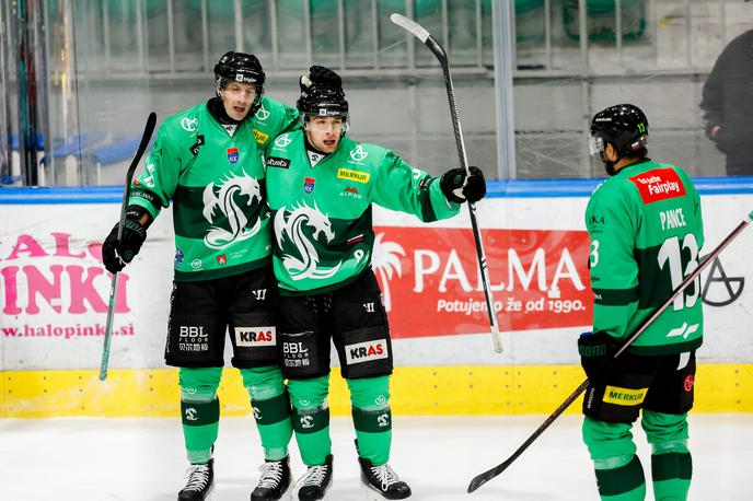 HK Olimpija Milano | Olimpija je tri gole dosegla že v uvodnih osmih minutah tekme z Milanom. | Foto Filip Barbalić
