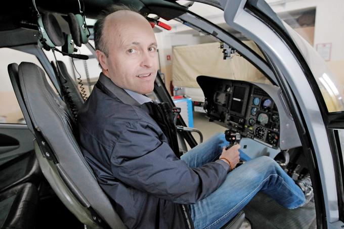 Roman Bernard je lastnik družbe Flycom, ki se ukvarja s helikopterskimi prevozi in storitvami. Foto: Gorazd Kavčič/Gorenjski glas | Foto: 