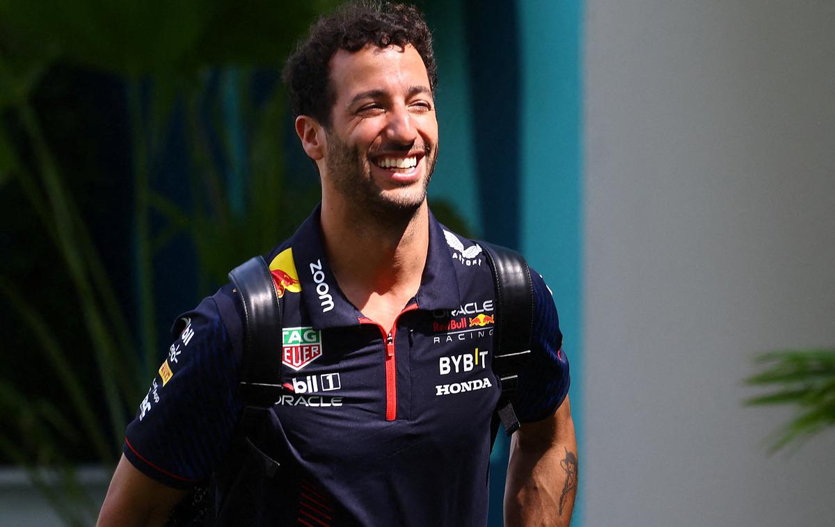 Daniel Ricciardo | Daniel Ricciardo se spet smeje, pa čeprav nima rednega sedeža dirkača formule 1. | Foto Reuters