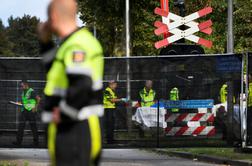 Vlak na Nizozemskem trčil v kolo, umrli štirje otroci