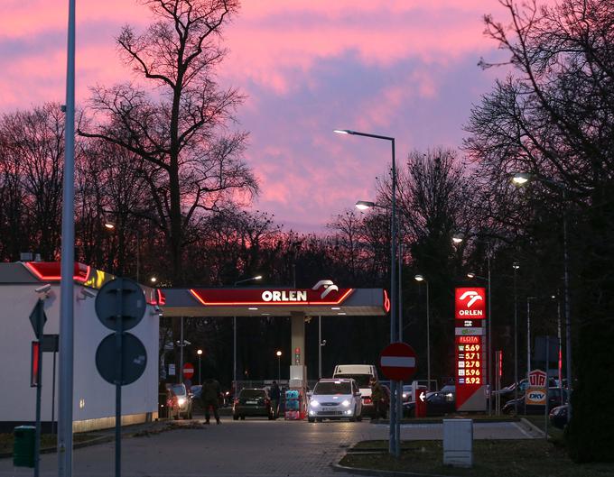 Poljsko energetsko državno podjetje Orlen je največje poljsko podjetje v poljski lasti. Je tudi edino podjetje iz območja Srednje in Vzhodne Evrope, ki spada med petsto največjih podjetij na svetu (Fortune Global 500). | Foto: Guliverimage/Vladimir Fedorenko