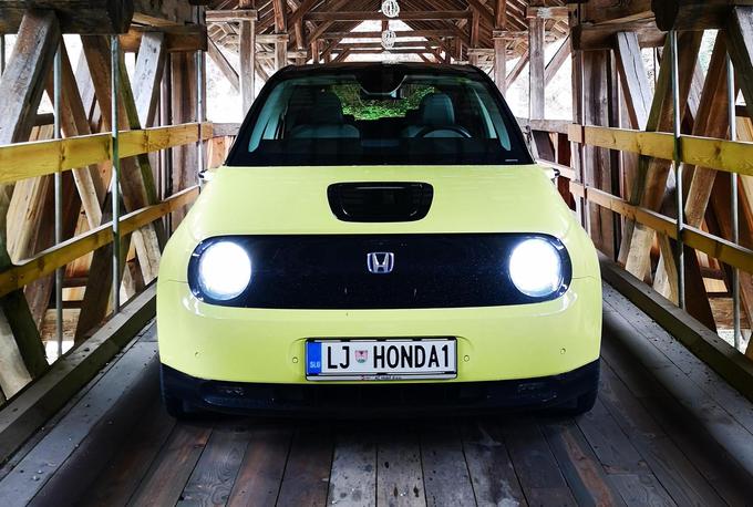 Honda e je primer električnega avtomobila, ki oblikovalno izstopa. | Foto: Gregor Pavšič