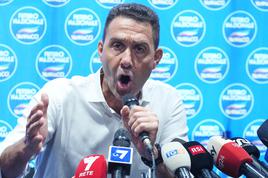 Minister sporočil sinu: Izberi drugo žensko