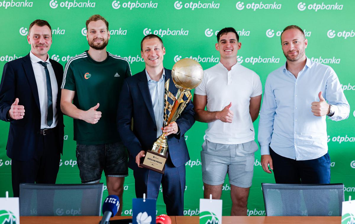 finale Cedevita Olimpija Krka | Za pokal se bosta merili Cedevita Olimpija in Krka. | Foto Aleš Fevžer