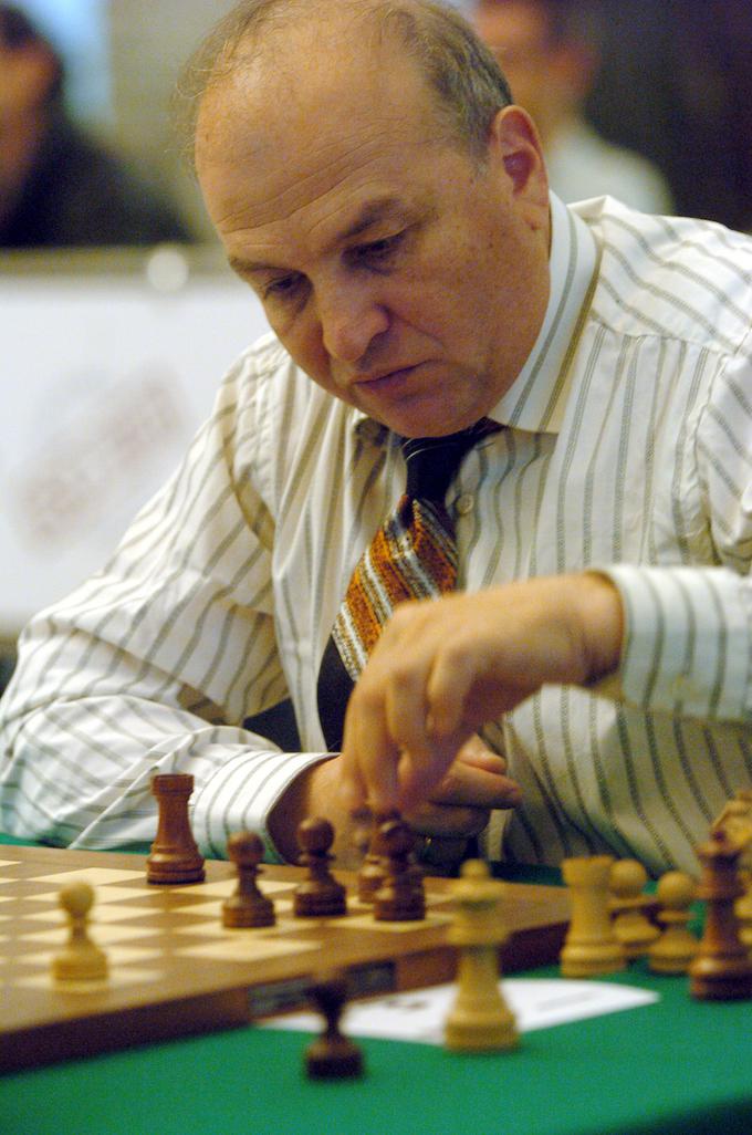 Aleksandr Beljavski, dolgoletna prva šahovnica moške slovenske reprezentance, v Gruziji ne bo del ekipe. | Foto: Sportida