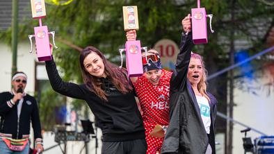 Plešnikova in Kovačič prva na vrhu Vršiča #video