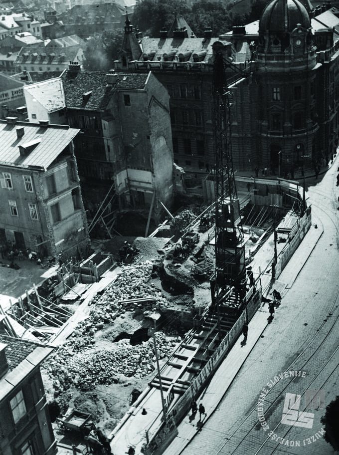 Gradnja Hotela Slon, obdobje med svetovnima vojnama. | Foto: neznan, arhiv MNZS