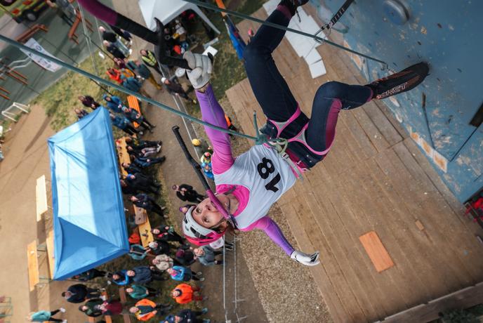 Maja Šuštar Habjan in Gregor Šegel znova državna prvaka v "lednem plezanju" na suhih stenah