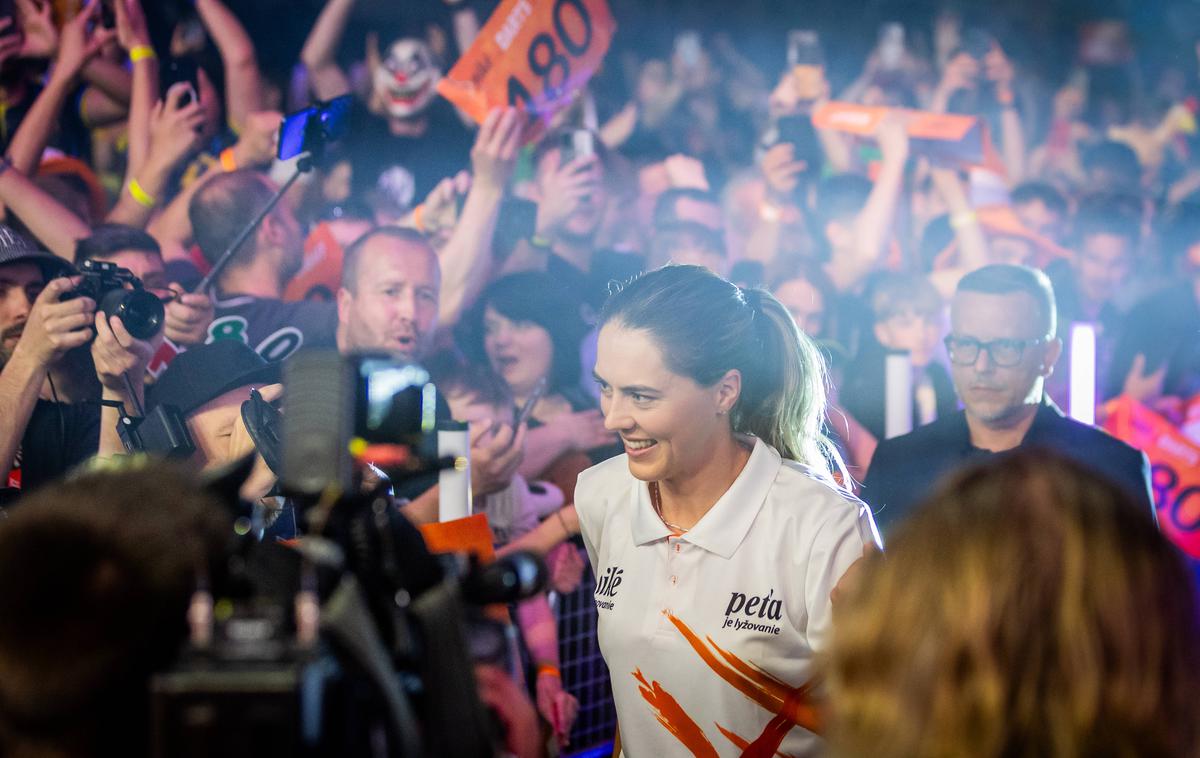 Petra Vlhova | Petra Vlhova se po dveh operacijah vrača na smuči!  | Foto Guliverimage