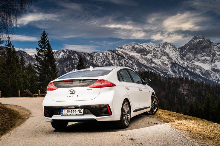 Hyundai ioniq spada med električne avtomobile z najboljšim izkoristkom razpoložljive energije. | Foto: Klemen Korenjak
