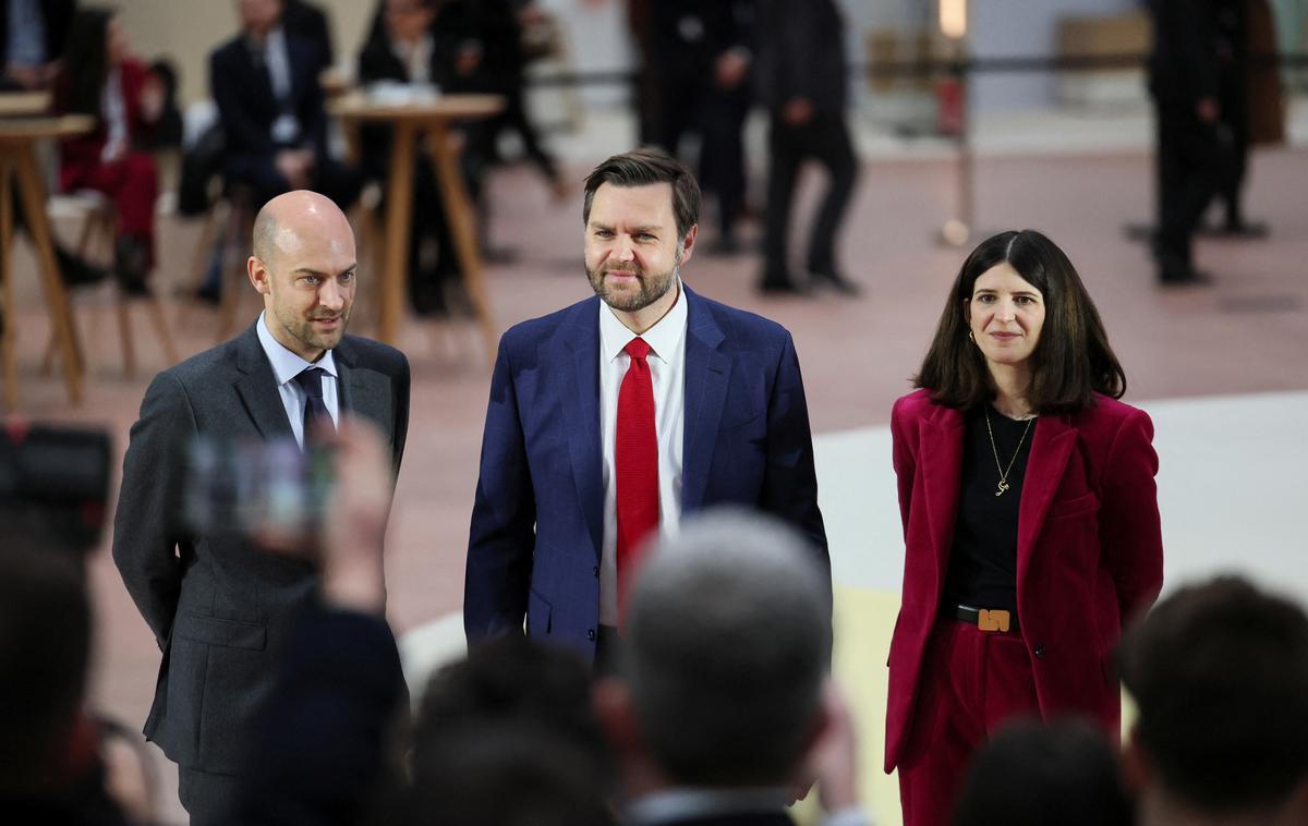 JD Vance | JD Vance je medtem opozoril, da bi se morali v prvi vrsti osredotočiti na zmanjševanje regulacije. | Foto Reuters