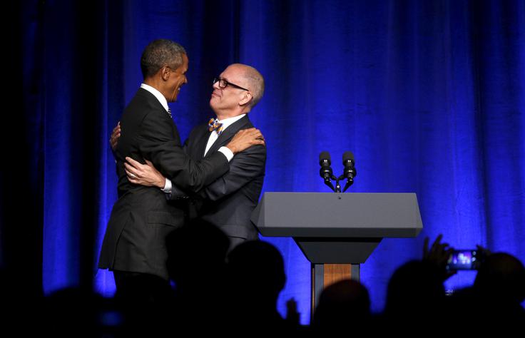 Barack Obama je kot predsednik podpiral uzakonitev istospolnih porok. Na fotografiji: Obama in gejevski aktivist Jim Obergeffel, ki je dosegel, da je ameriško zvezno vrhovno sodišče razsodilo, da so istospolne poroke dovoljene v vseh zveznih državah. | Foto: Reuters