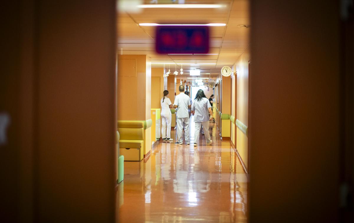 Junaki tretjega nadstropja. Klinični oddelek za otroško hematologijo in onkologijo. Pediatrična klinika. zdravniki sestre zdravstvo bolnišnica | Foto Bojan Puhek