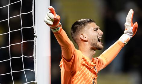 Bizaren avtogol Olimpije, ki je vendarle napredovala #video