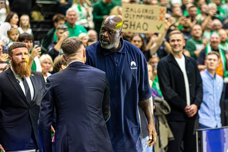 Shaquille O'Neal je v Kaunasu pospremil zmago prvakov. | Foto: Guliverimage