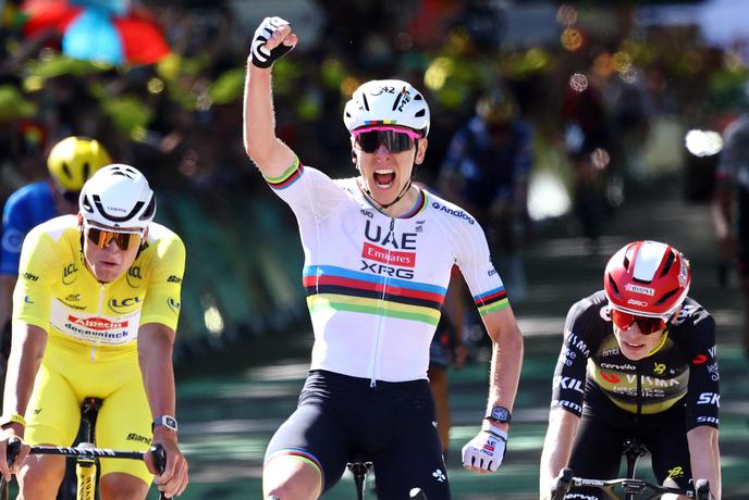 Veličastna zmaga Tadeja Pogačarja, ki praznuje 100. zmago v karieri!