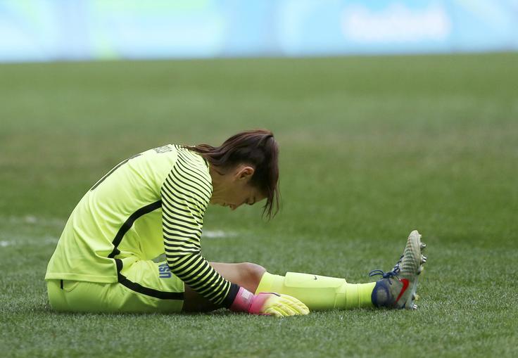 Hope Solo se je težko sprijaznila z dejstvom, da ne bo še tretjič zapored olimpijska prvakinja. Krvnice ZDA Švedinje je označila za strahopetke. | Foto: Reuters