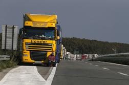 Prevozniki iz štirih držav Zahodnega Balkana zaradi novih pravil EU blokirali mejne prehode