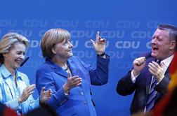 Super Angela, vladarica republike Merkel