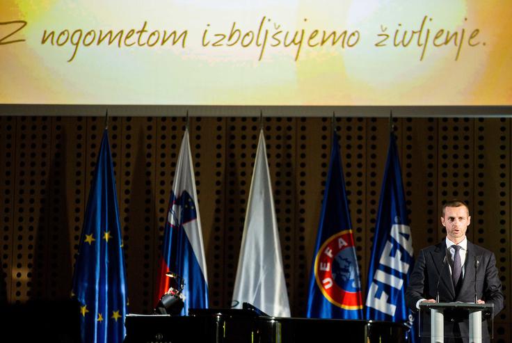 Bo danes odstopil s položaja predsednika NZS? | Foto: Vid Ponikvar