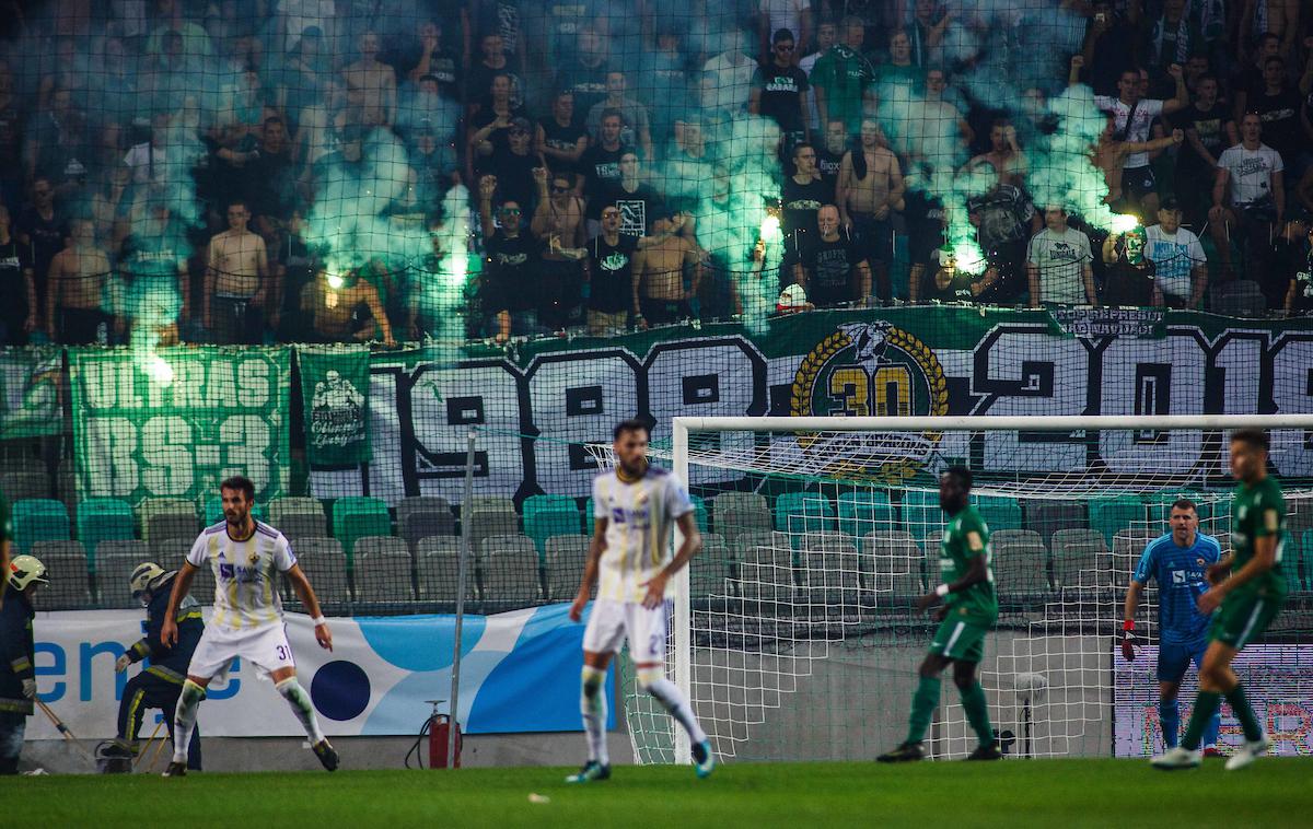 Olimpija Maribor Green Dragons | Navijači Olimpije so večni derbi spremljali na severni tribuni štadiona v Stožicah. | Foto Grega Valančič/Sportida