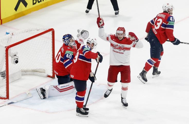Norvežani so po podaljšku premagali Dance. | Foto: Reuters