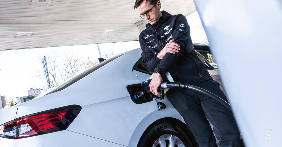 daf1e5cedc5fba1faff3-skoda-superb-miko-m