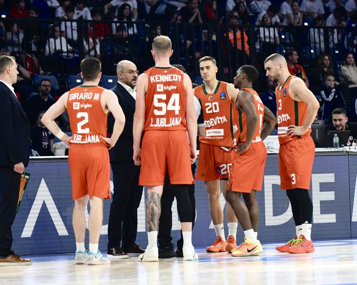 Ljubljančani ostajajo na drugem mestu skupine. | Foto: Tine Ružič/Cedevita Olimpija