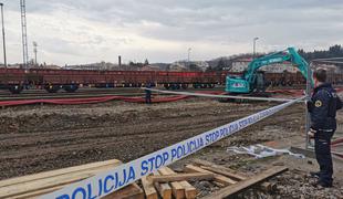 Na železniški postaji v Novi Gorici našli bombo