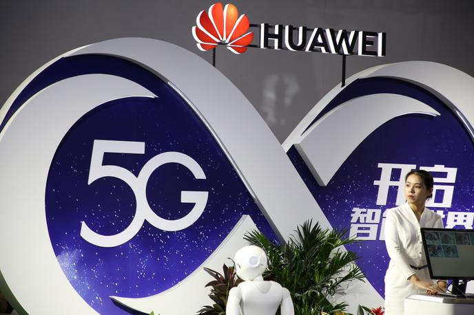 Huawei, 5G | Peter Zhou, ki je pri Huaweiu odgovoren za uvedbo omrežij pete generacije, je ocenil, da ameriški politiki in uradniki ne razumejo tehnologije.  | Foto Reuters
