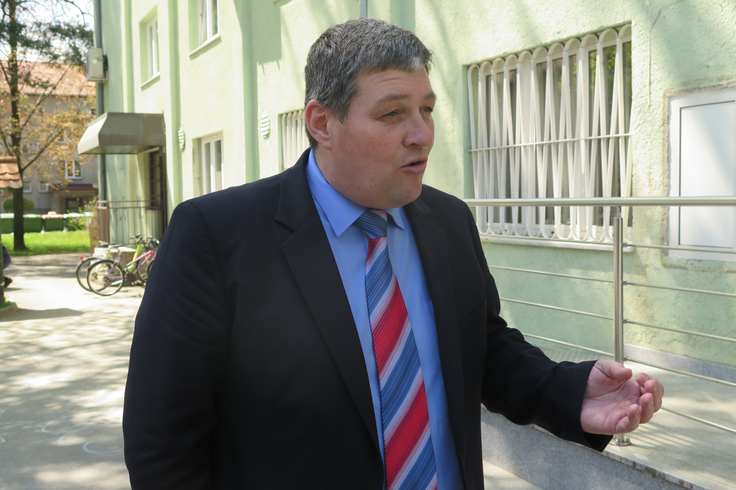 Župan občine Kidričevo Anton Leskovar se sprašuje, zakaj za novo tovarno ni bilo izbrano zemljišče, ki ga že leta neuspešno ponujajo državi.  | Foto: STA ,