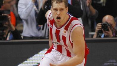 Jaka Blažič s trojko kariere navijače Crvene zvezde spravil v delirij (video)