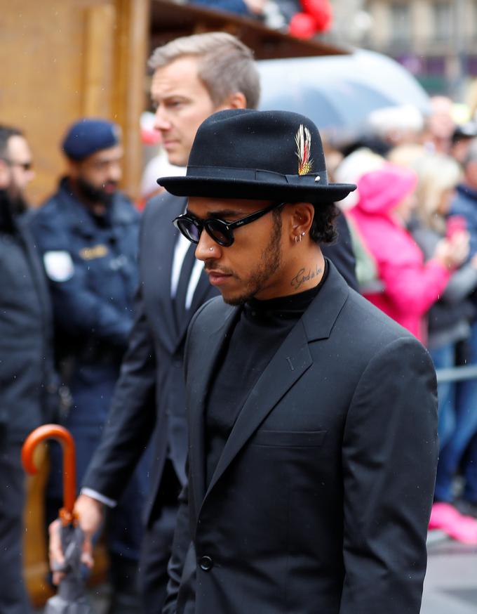 Pogrebne slovesnosti se udeležujejo številne znane osebnosti, med njimi tudi svetovni prvak Lewis Hamilton. | Foto: Reuters