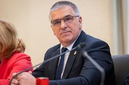 Ogorčeni nad državnim svetom: kaj očitajo Marku Lotriču?