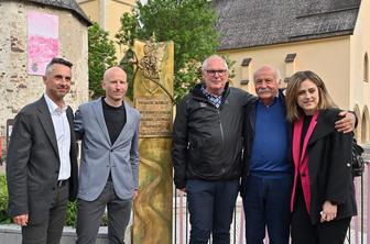 V Trbižu odkrili spomenik v čast Primožu Rogliču in Giru 2023 #video