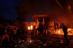 Protestniki zažgali iranski konzulat v Iraku