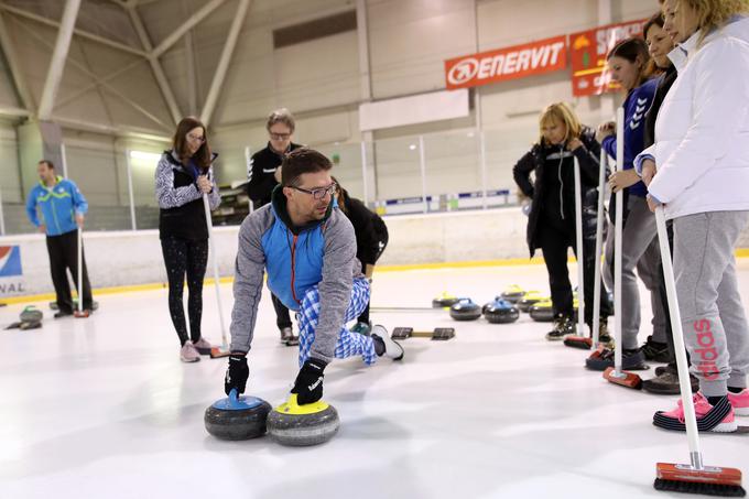 Curling | Foto: Aleš Fevžer