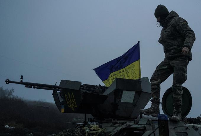Vojna v Ukrajini, ki jo je 24. februarja lani z agresijo sprožila Rusija, se bo zagotovo nadaljevala še v letu 2023. Tli upanje, da se bo v tem letu tudi končala.  | Foto: Reuters