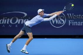 Po Sinnerju ekspresno med štiri še Zverev, Alcaraz po hudem boju izločil Rusa