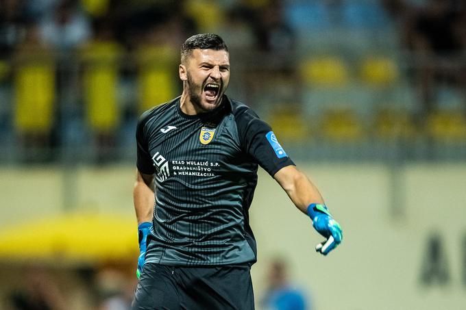Ajdin Mulalić je imel ob koncu kar nekaj dela, a je njegov gol ostal nedotaknjen. | Foto: Grega Valančič/Sportida