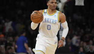 Westbrook do konca sezone za Clippers, kako je z Giannisem?