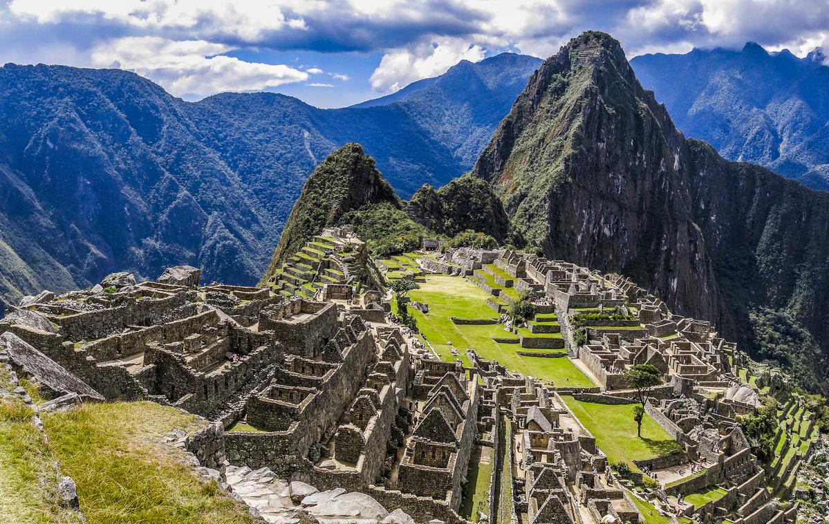 Peru, Machu Picchu | Machu Picchu je najbolj znana turistična atrakcija v Peruju, ki jo vsak dan jo obišče okoli 3.800 ljudi. | Foto Thinkstock