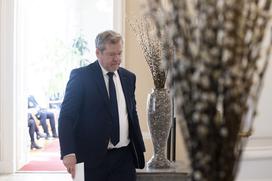 seja vlade, zadnja redna tedenska seja