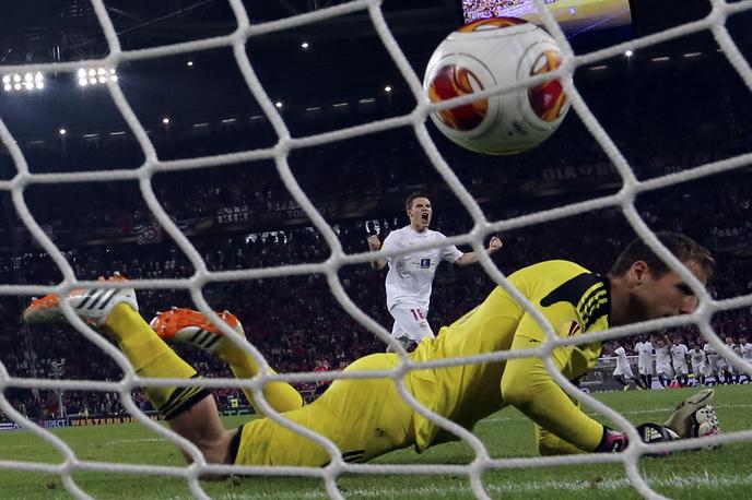 Jan Oblak, Kevin Gameiro | Ko je Kevin Gameiro leta 2014 osvojil evropsko ligo s Sevillo, je v finalu proti Benfici dosegel zmagoviti zadetek z bele točke. Premagal je prav Jana Oblaka. | Foto Reuters