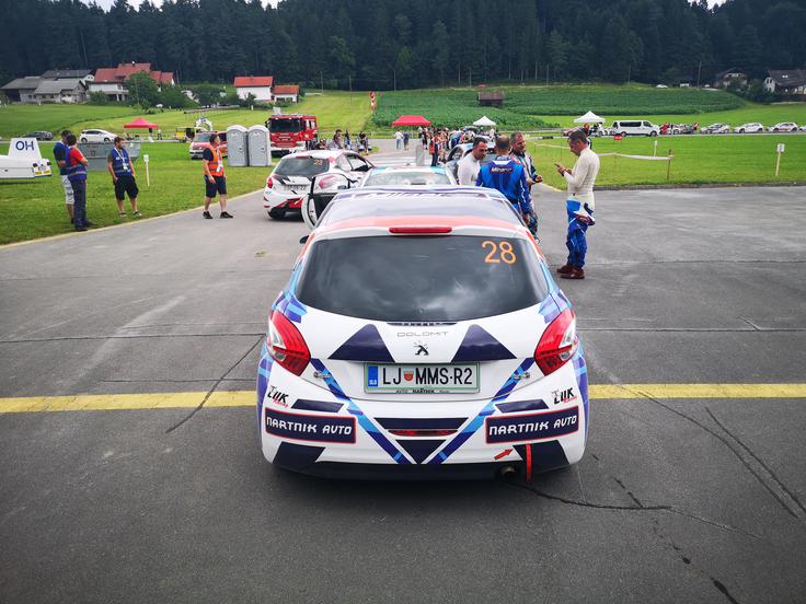 Simon Mlinar je dosegel drugo mesto v diviziji II, kjer je bil z enakim dirkalnikom hitrejši le še Marko Grossi. | Foto: Gregor Pavšič