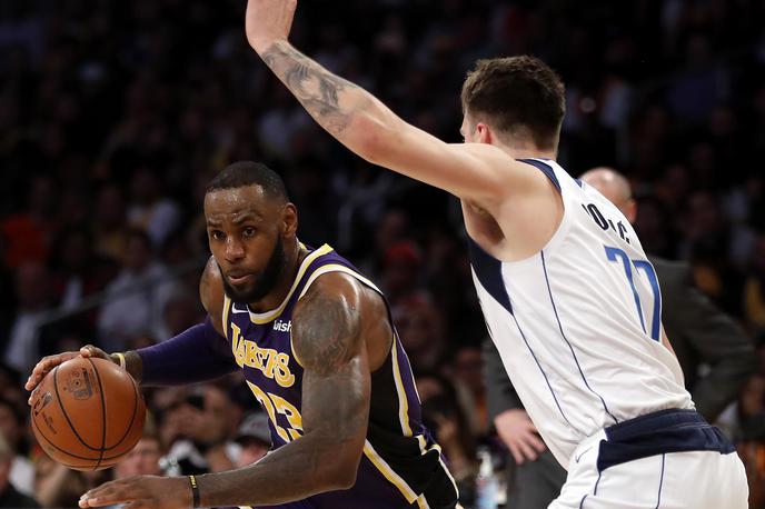 Luka Dončić LeBron James | Luka Dončić je dočakal obračun z vzornikom LeBronom Jamesom. | Foto Getty Images