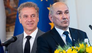 Svoboda krepi položaj, vlada ohranja stabilno podporo